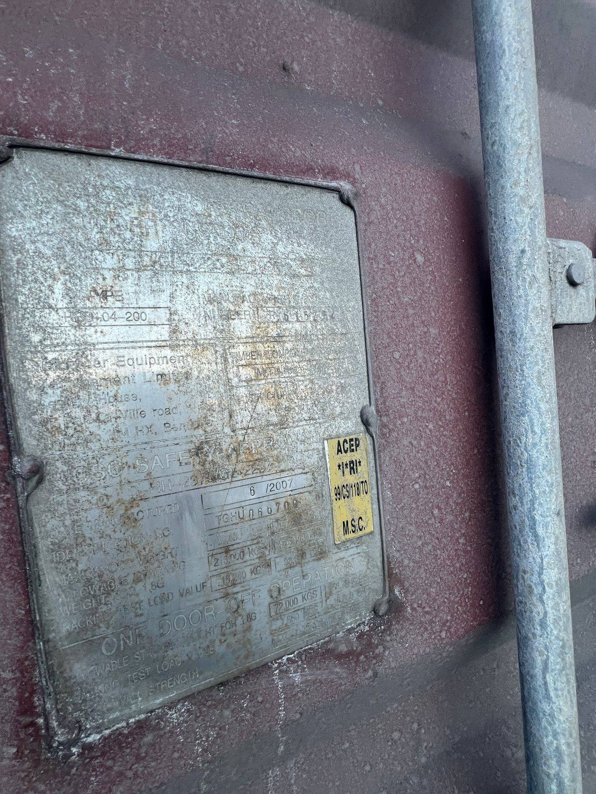 Морской контейнер TGHU0667006